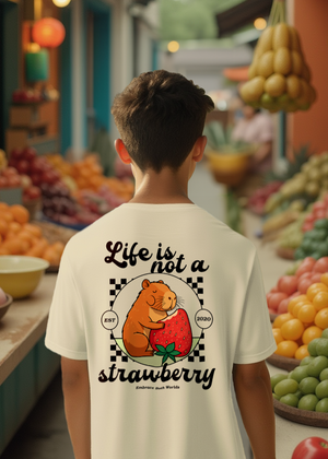 A Vida Não É Um Morango T-Shirt